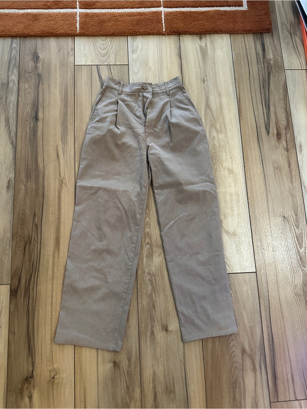 Urban Outfitters Women’s trousers in brown Taupe